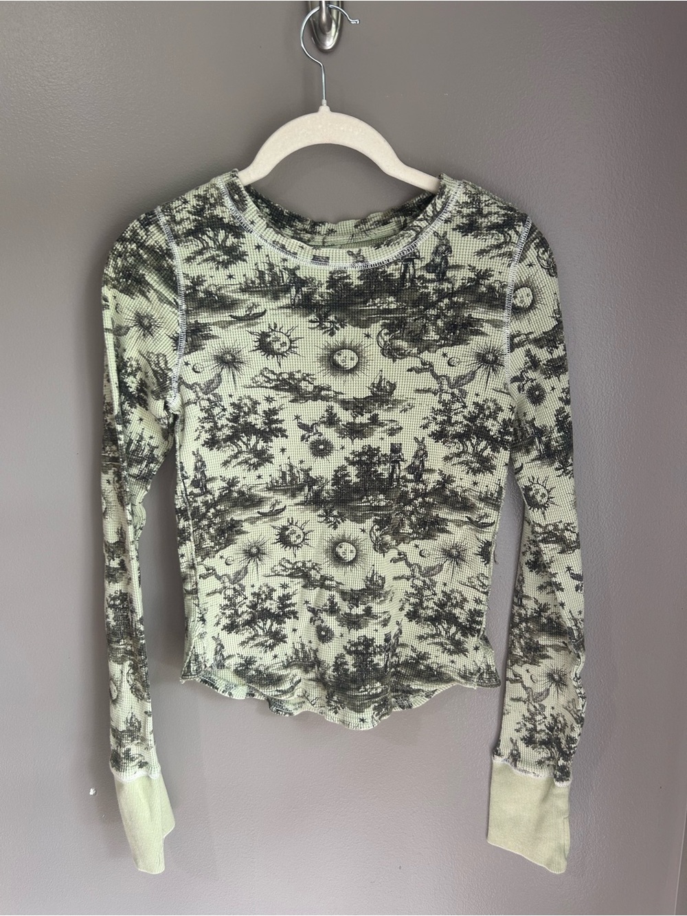 We The Free Toileidays Printed Long-Sleeve Thermal Crewneck - Olive Combo - Picture 4 of 12